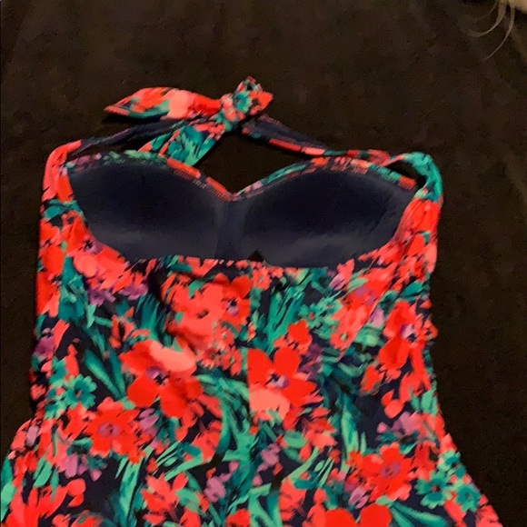 Bathing suit - Picture 2 of 7